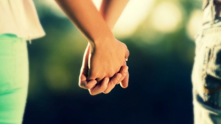 Hands-Together-Love-Wallpapers-800x450